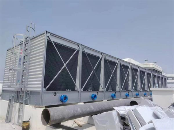 閉式冷卻塔如何進(jìn)行日常的保養(yǎng)呢？(冷卻塔需要用什么遮擋)