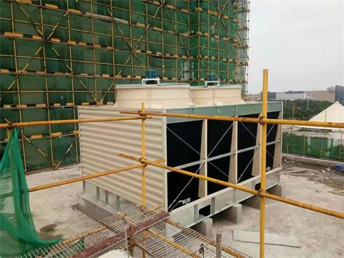 封閉式冷卻塔中的風機和噴淋泵如何維護？(閉式冷卻塔